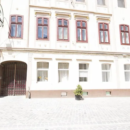 Sunny Old Town * Брашов