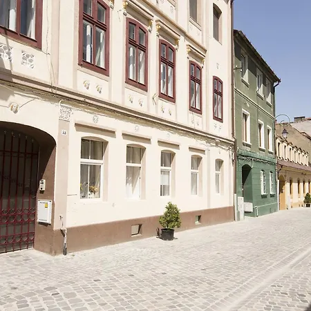 Апартаменти Sunny Old Town *